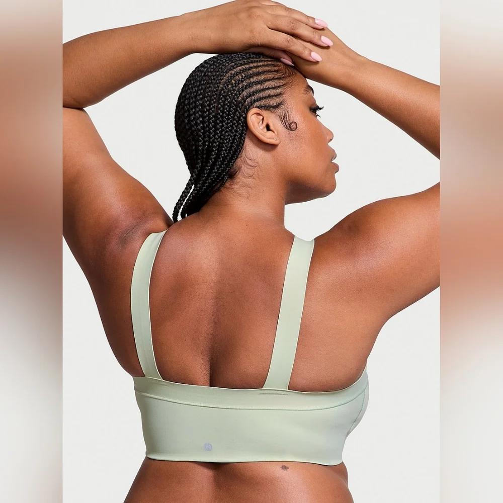 NWT Victoria's Secret Sport Soft Green Cross Strap Bandeau Sports Bra Size Small